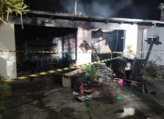 Bombeiros combatem incêndio em São João do Sul