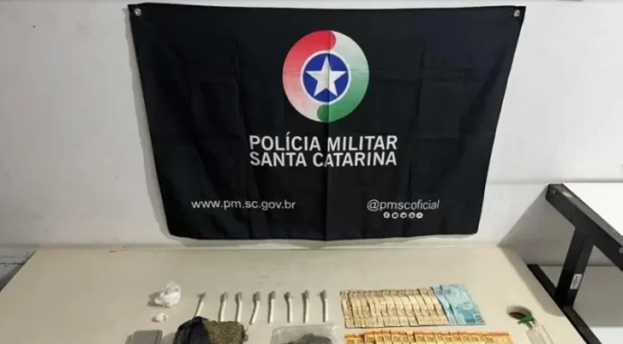 PM apreende crack, maconha, cocaína e dinheiro em Jacinto Machado