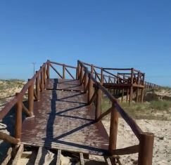 Passarela do Paiquerê é alvo de vandalismo e furto