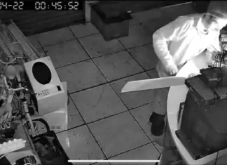 Ladrão entra pelo telhado e furta dois estabelecimentos comerciais durante a madrugada em Araranguá