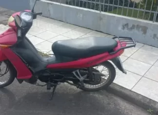 Com tornozeleira eletrônica, homem furta moto e acaba preso