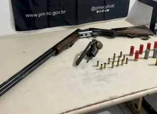 Homem é detido por posse ilegal de armas de fogo e munições em Meleiro