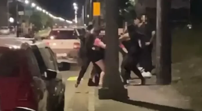 Homem leva tiros nas costas após confusão intensa ao sair de casa noturna em SC