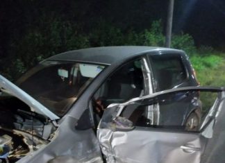 Mulher fica presas às ferragens após acidente na SC 447
