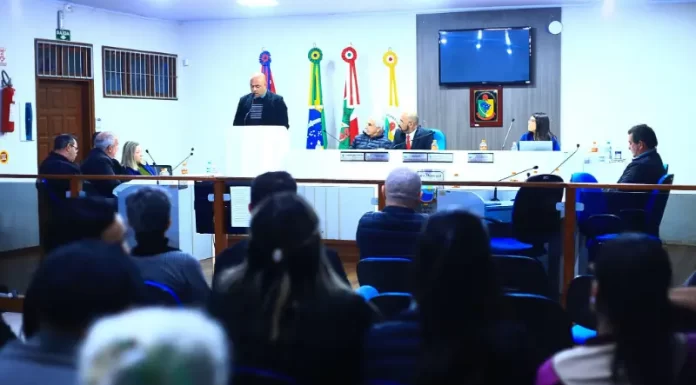 Vereador de Balneário Gaivota tem mandato Cassado por 6 Votos a 2