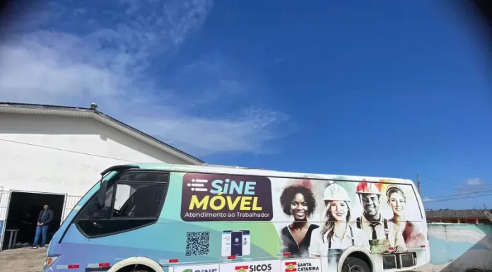 Balneário Gaivota: Sine Móvel abre vagas para gaúchos atingidos pelas enchentes