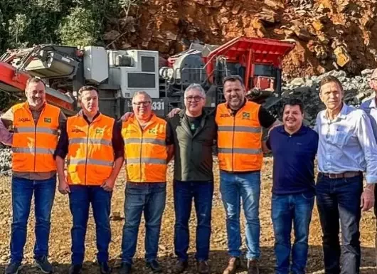 Prefeito de Praia Grande comemora avanço nas obras da Serra do Faxinal