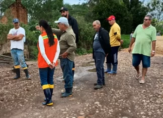Prefeita Gislaine faz visita em bairros atingidos pelas chuvas