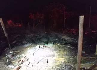 Casa é destruída por incêndio em Balneário Gaivota