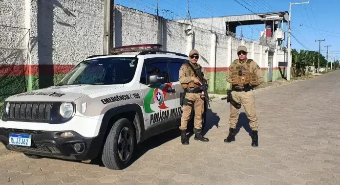 PM cumpre mandado de prisão em Sombrio