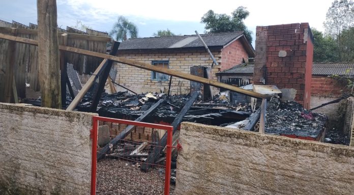 Família de Praia Grande perde tudo em incêndio, mas mantém esperança de recomeço