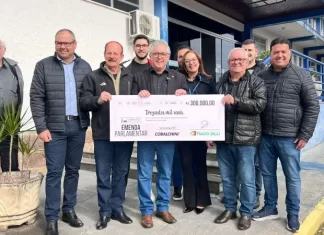 Deputado Tiago Zilli entrega recursos para hospital e construção de rodovia em Urussanga