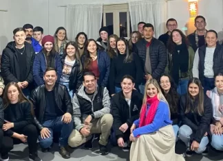 Alex e Ismael se reúnem com jovens para alinhar propostas de campanha!