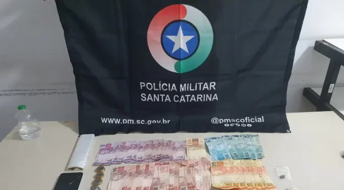 Operação policial em Sombrio desmantela ponto de tráfico de drogas