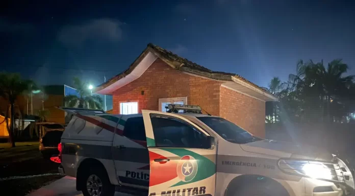 PM fecha boca de fumo em Sombrio e prende envolvidos