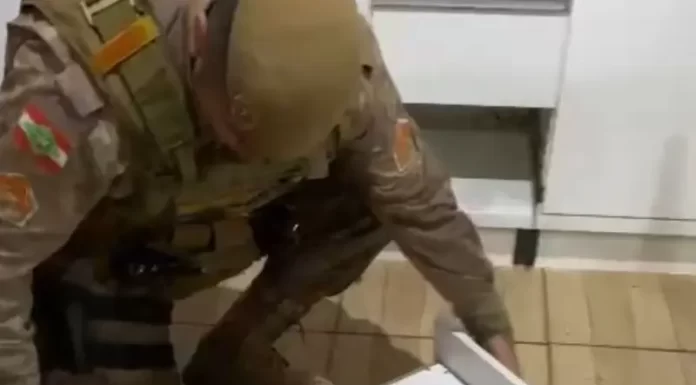 PM Apreende drogas em gaveta de fundo falso em Sombrio