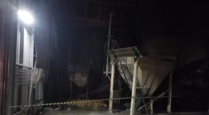 Incêndio destrói equipamentos de indústria de cerâmica em Meleiro