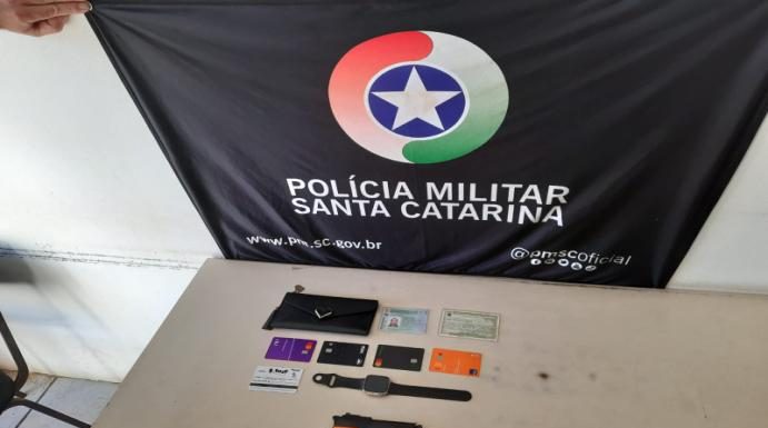 Homem é detido por uso de cartão de crédito furtado em Araranguá