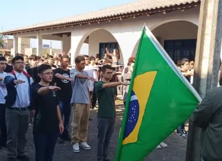 Balneário Gaivota entrega certificados para jovens dispensados do serviço militar