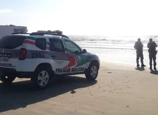 Ossada humana é encontrada por morador na Praia Lagoinha