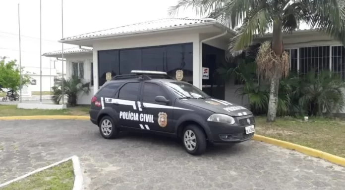 Polícia Civil de Balneário Arroio do Silva prende investigado por estupro de vulnerável e porte ilegal de arma de fogo