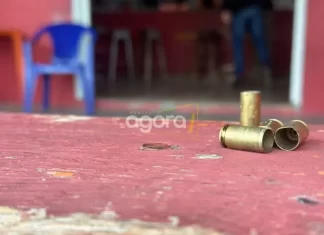Homens que estavam em um bar de Araranguá são alvo de disparos de arma de fogo; duas pessoas foram baleadas