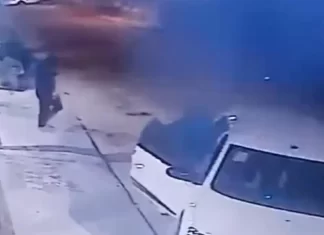 Dupla de assaltantes invade bar e rouba veículo em Balneário Arroio do Silva