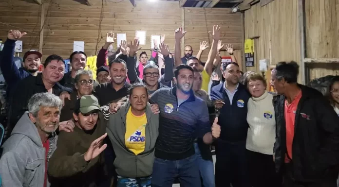 Kekinha e Jonatã participam de reuniões