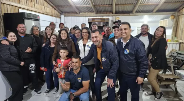 Kekinha e Jonatã reforçam compromissos em reunião na Praia Sumaré