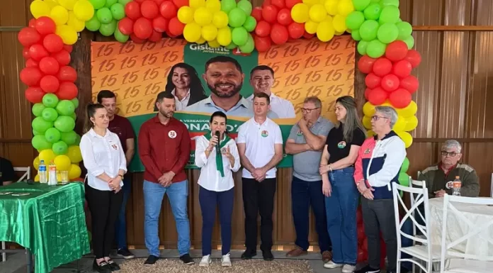 Reuniões e visitas marcam o sábado de Gislaine e Jeriel