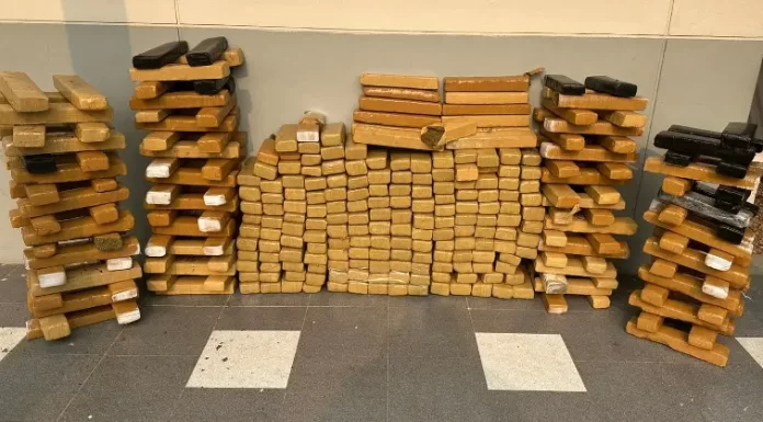 Ação conjunta entre BM e PRF intercepta condutor com 281 Kg de maconha