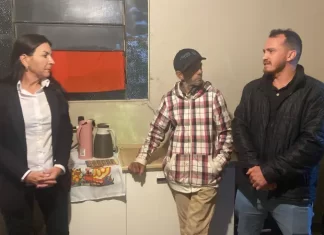 Gislaine e Nei do Gás visitam bairro São José