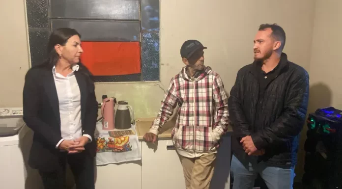 Gislaine e Nei do Gás visitam bairro São José