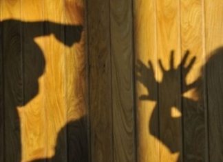Filho ameaça agredir a própria mãe em Sombrio