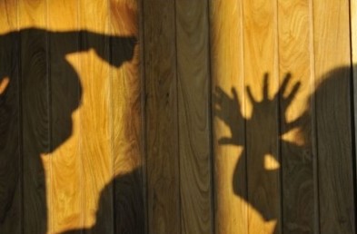 Filho ameaça agredir a própria mãe em Sombrio