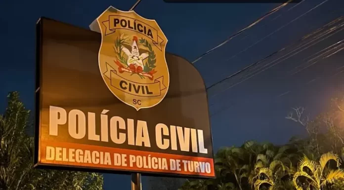 Polícia Civil prende homem por tráfico de drogas e armas e corrupção de menores em Jacinto Machado; suspeito também estaria envolvido em homicídio