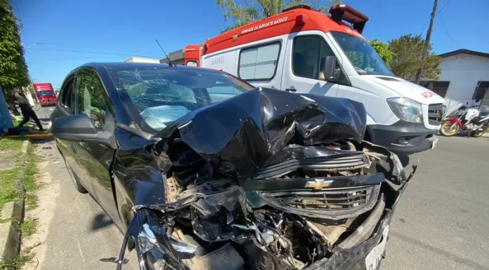 Colisão deixa homem ferido em Sombrio