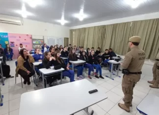 Polícia Militar tem um “bate-papo” com os alunos de Morro Grande