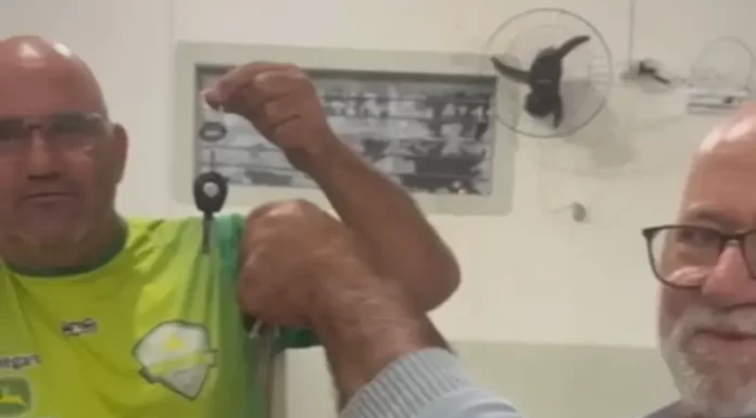 Amigos apostam carros na eleição para prefeito de Santa Rosa do Sul