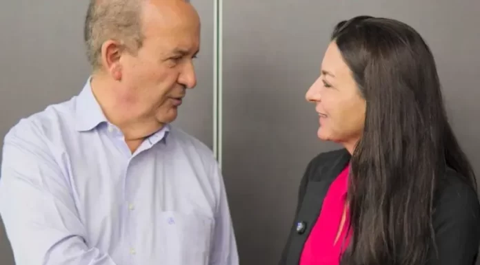 Jorginho Mello vem a Sombrio em apoio à candidatura de Gislaine Cunha