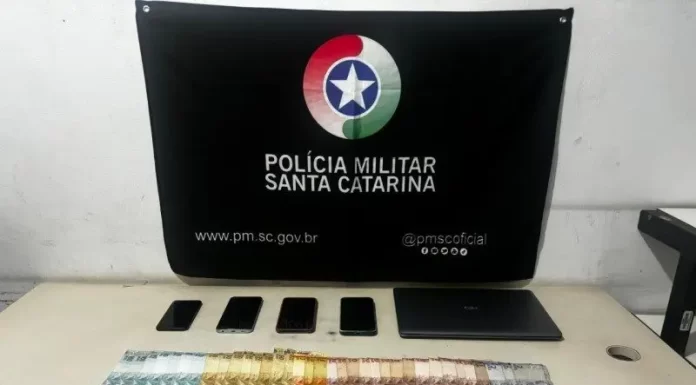 PM prende seis pessoas e um adolescente em São João do Sul por tráfico de drogas