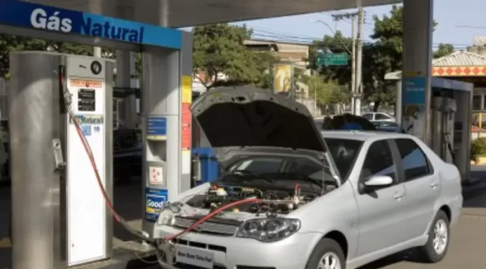 Homem abastece 69 Reais de GNV e foge sem pagar