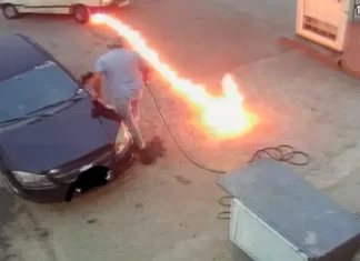 Carro pega fogo em Sombrio