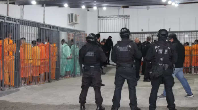 SC realiza a maior transferência de detentos para o Rio Grande do Sul