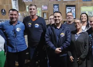 Kekinha vai ao bairro Santa Rita de Cássia para uma reunião com seus apoiadores