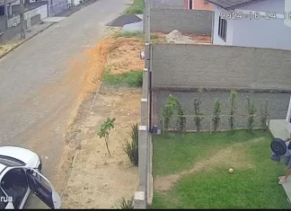 Ladrões invadem residência e furtam vários objetos