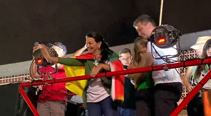 Gislaine Cunha, do MDB, é reeleita prefeita de Sombrio