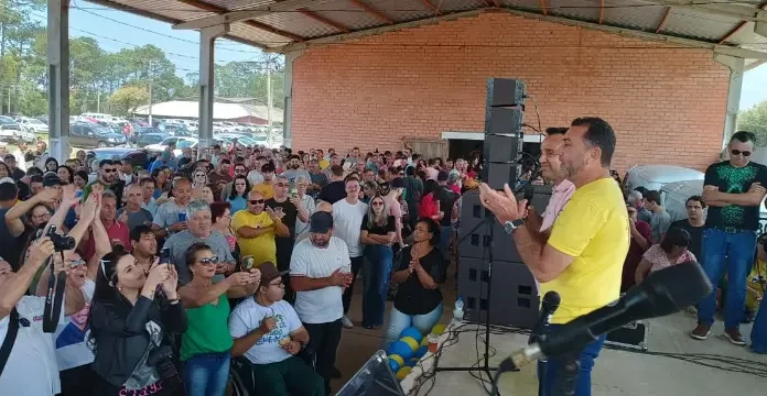 Kekinha e Jonatã participam de confraternização com vereadores eleitos e simpatizantes