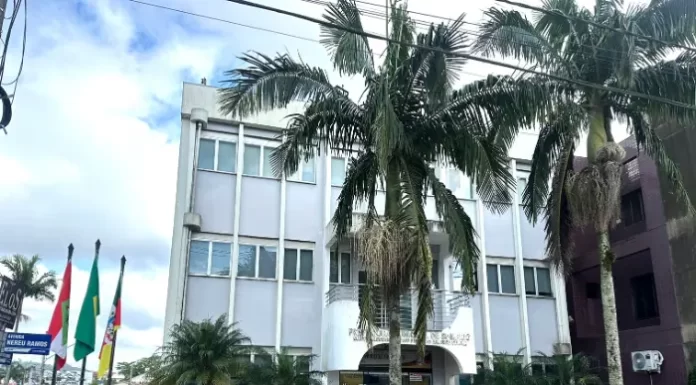 Prefeitura Municipal de Sombrio decreta turno único de funcionamento