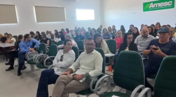 Evento discute soluções para Habitação e Regularização Fundiária Municipal